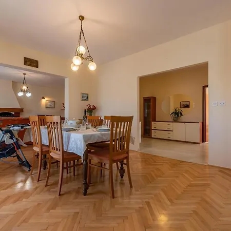 Cozy Apartment In Zadar With Wifi Exterior photo