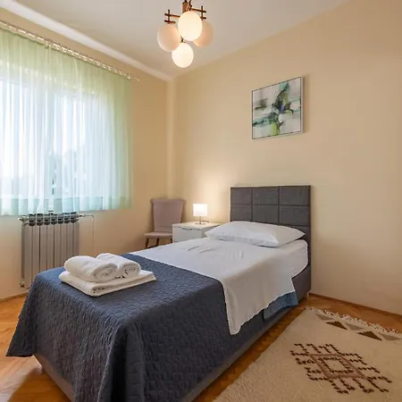 Cozy Apartment In Zadar With Wifi Exterior photo
