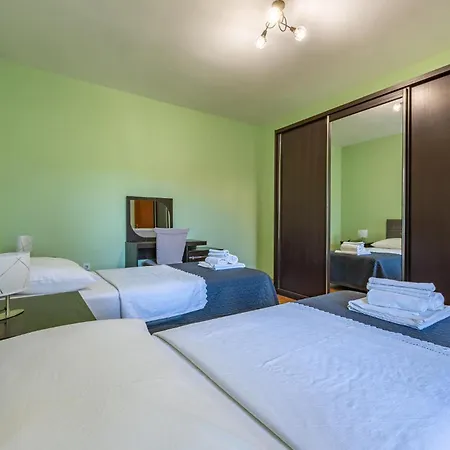 Cozy Apartment In Zadar With Wifi Exterior photo