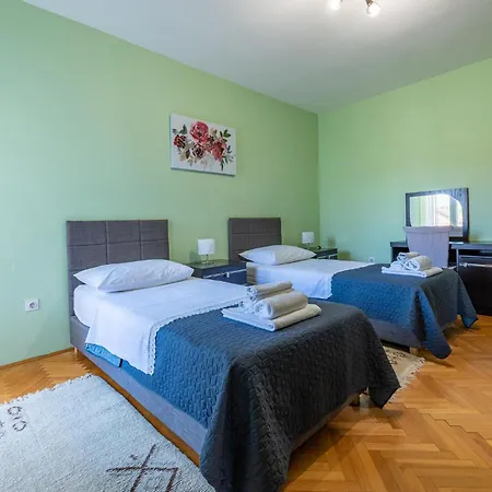 Cozy Apartment In Zadar With Wifi Exterior photo