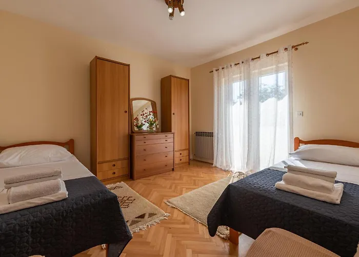 Cozy Apartment In Zadar With Wifi