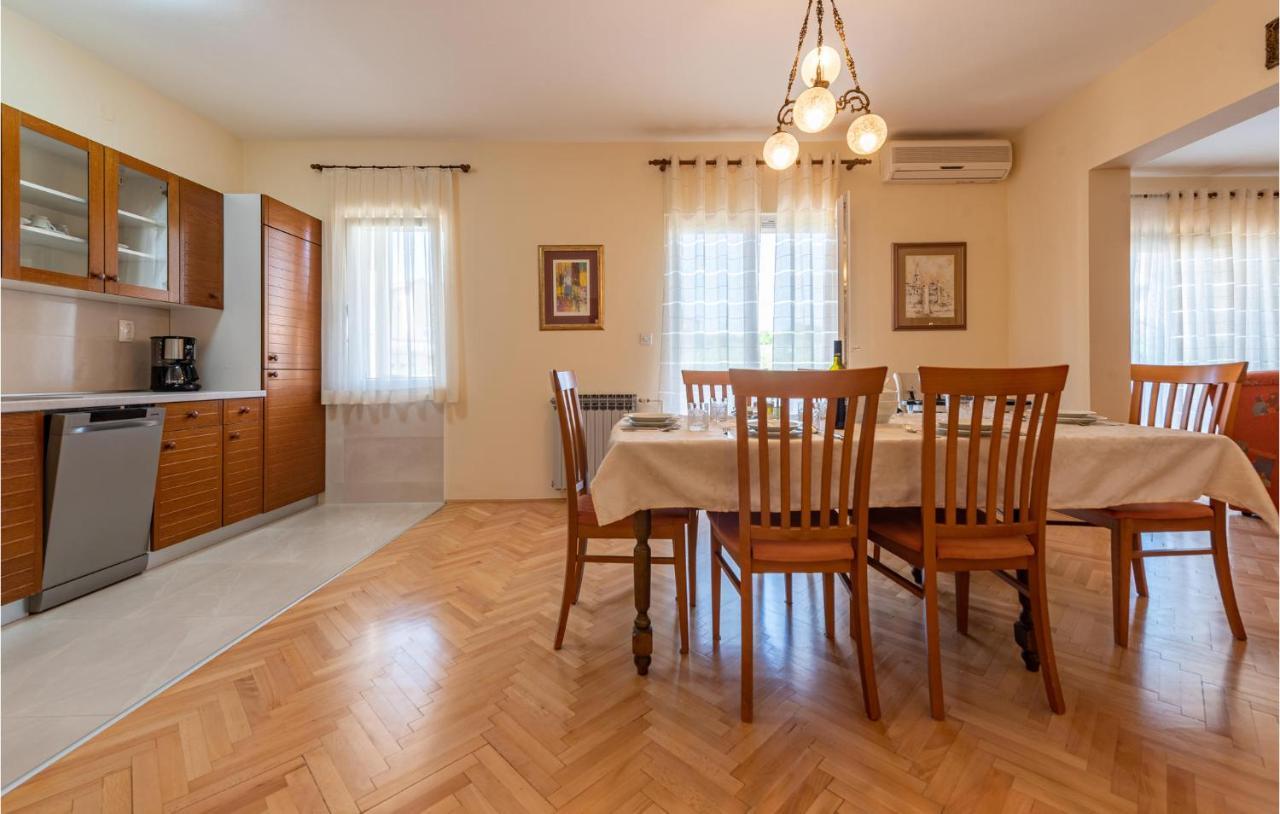 Cozy In With Wifi Apartment